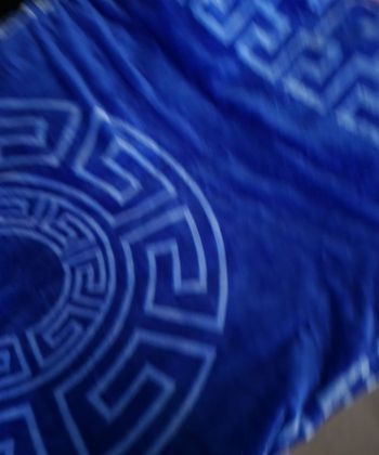 Couverture polaire. Neuf servi une fois