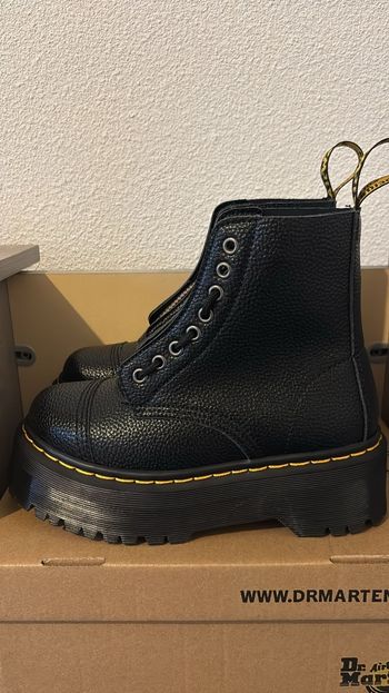 Bottes Dr martens Sinclair neuves 