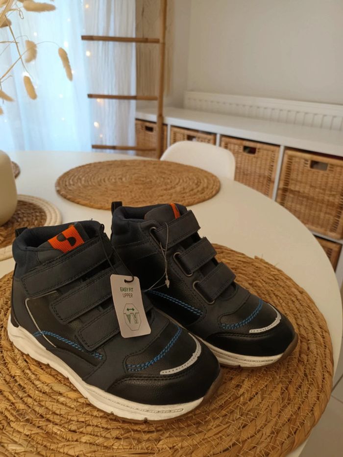 Jolie paire de baskets montantes à scratchs Sprox neuves avec étiquettes 🏷 - photo numéro 2