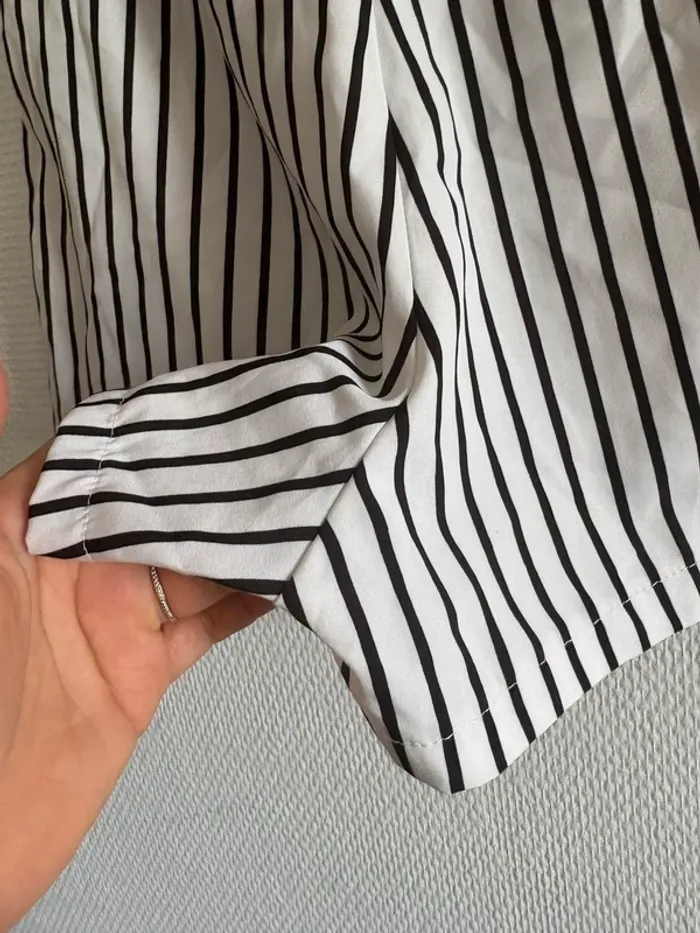 Short blanc et noir rayé - photo numéro 3