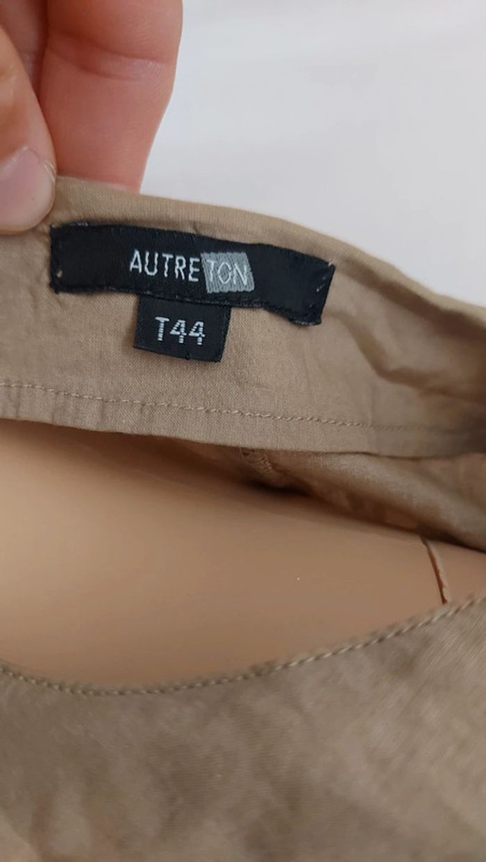 Blouse beige- légère- col V- motif uni/ autre ton taille XXL/44 - photo numéro 5