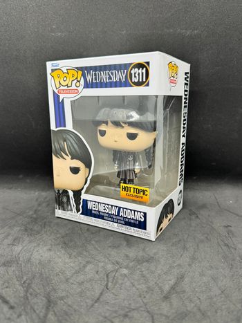 Funko pop Wednesday Addams 1311 Hot Topic