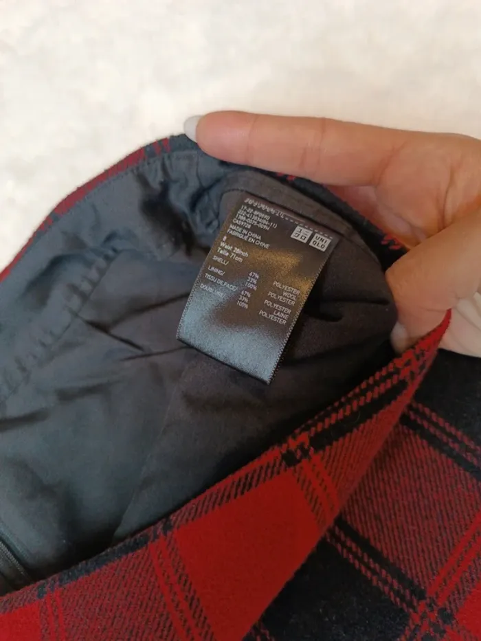 Mini-jupe à carreaux rouge et noir Uniqlo – Taille medium - photo numéro 3