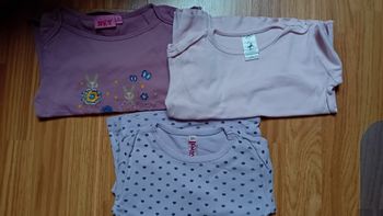 Lot 3 T-shirts manche longues (1€ = prix unités)