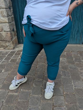 Pantalon stretch Paperbag bleu canard
TU