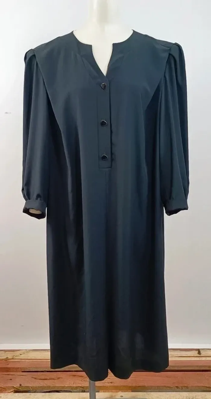 Robe noire vintage Jausta Cinquini – Made in Italy – Élégante et fluide - Taille 54 A829 - photo numéro 2