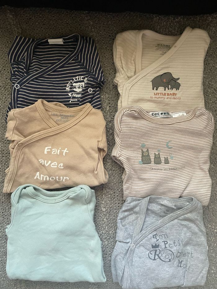 Lot body + pyjama 1 mois