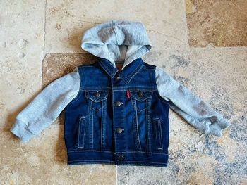 Veste bi-matière à capuche Levi's- bleu jean 6 mois