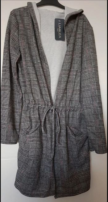 Gilet à capuche neuf