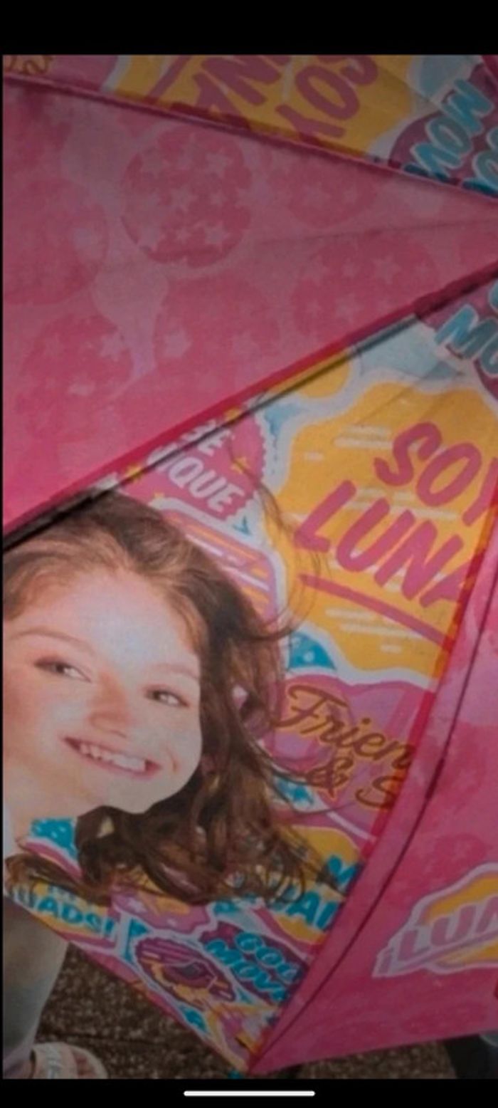 Parapluie rose - photo numéro 2