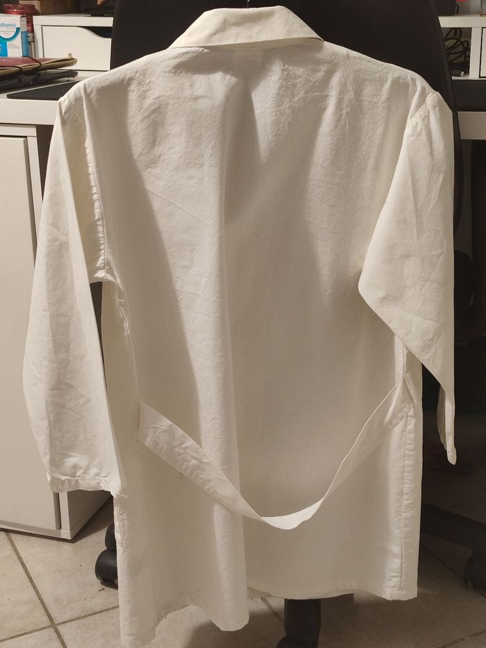 Blouse blanche T10 ans - photo numéro 2