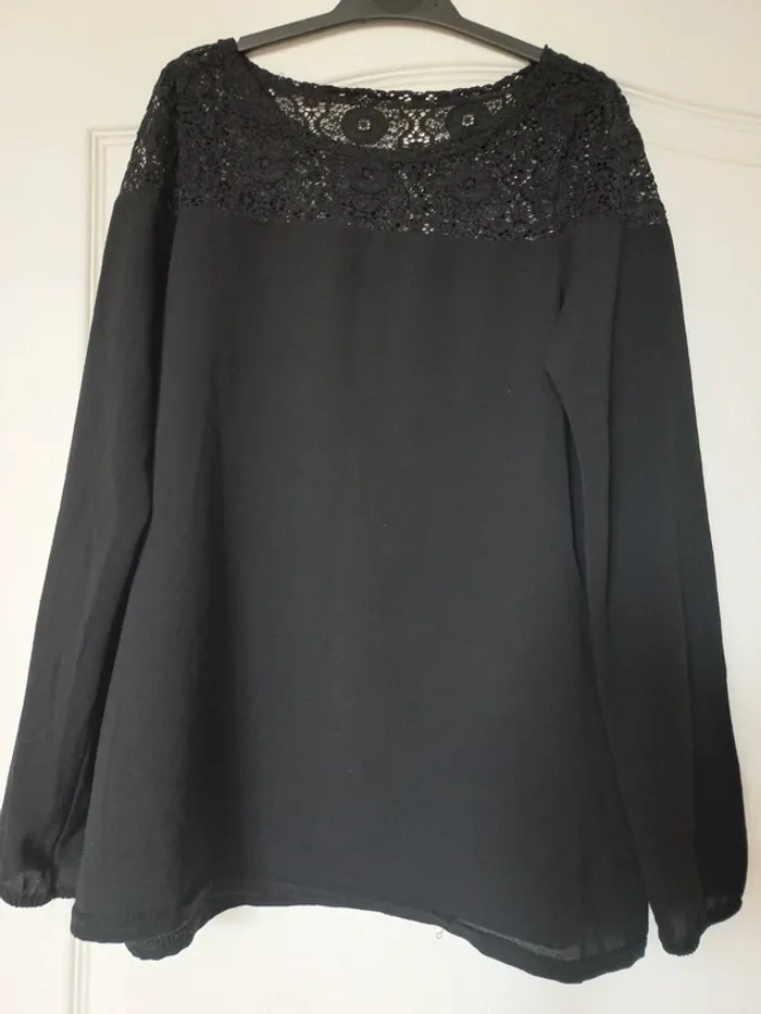 Haut blouse noir 36 très bon état - photo numéro 2