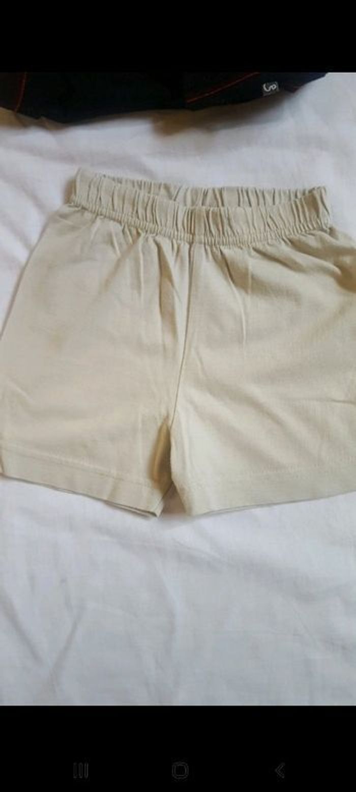 Bel ensemble short et t-shirt noir 3 mois - photo numéro 3