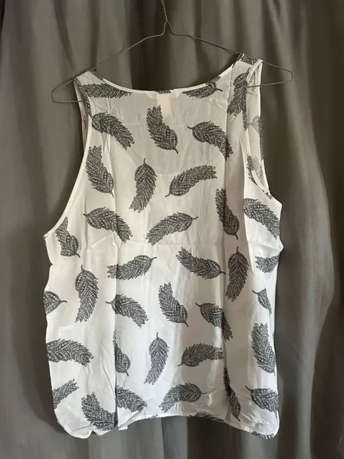 Débardeur  H&M, en  parfait état  taille  S - photo numéro 3