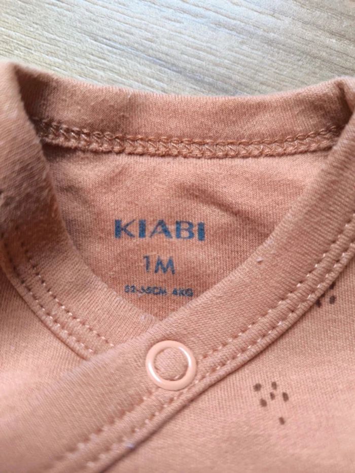 Ensemble naissance 1 mois Kiabi – body, pyjama et chaussons neufs - photo numéro 4