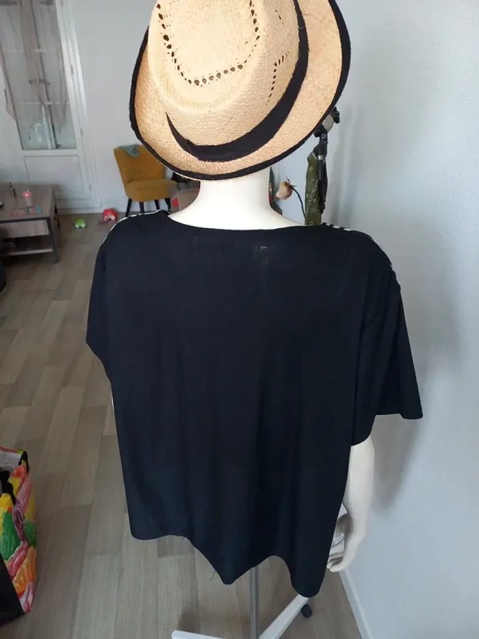 Tee-shirt noir fantaisie T.M/L - photo numéro 8