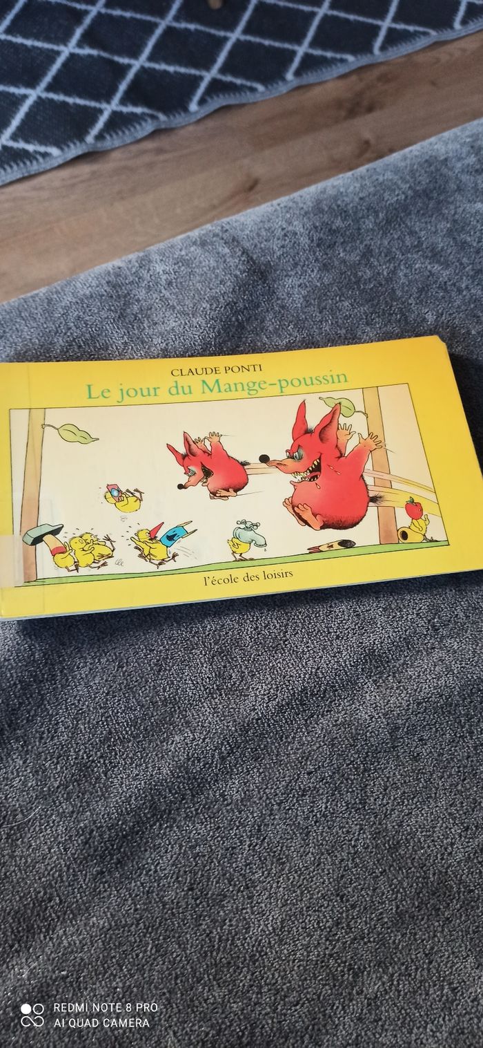 Livre le jour du mange poussin