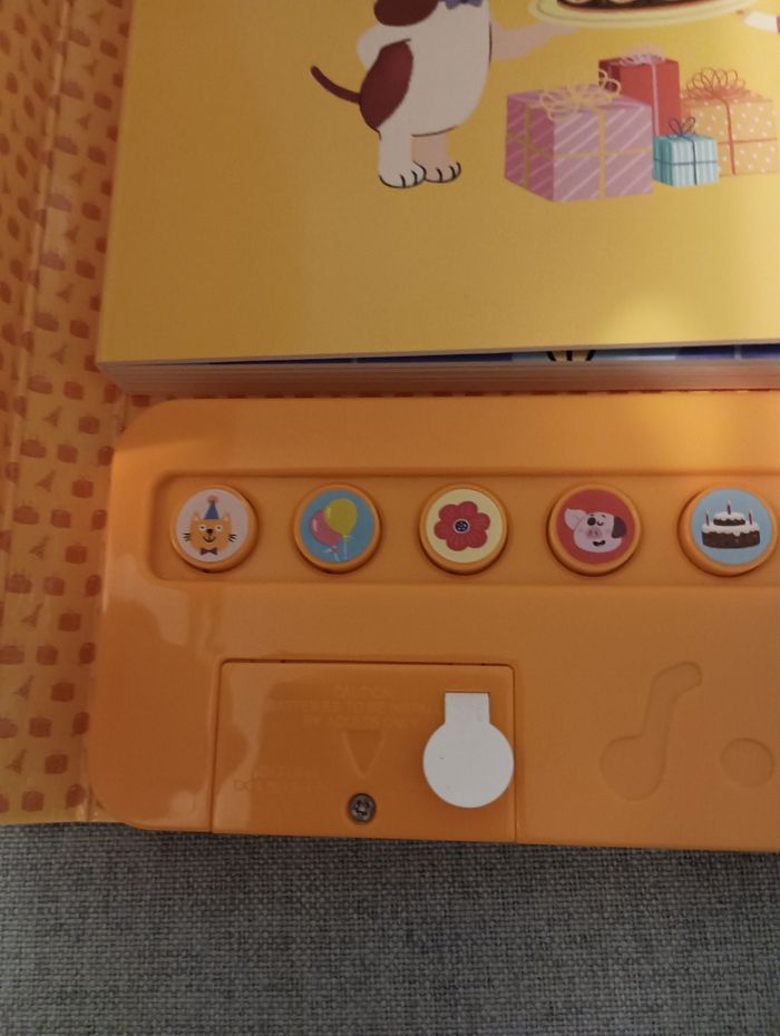 Livre sonore petites comptines d'anniversaire neuf - photo numéro 4