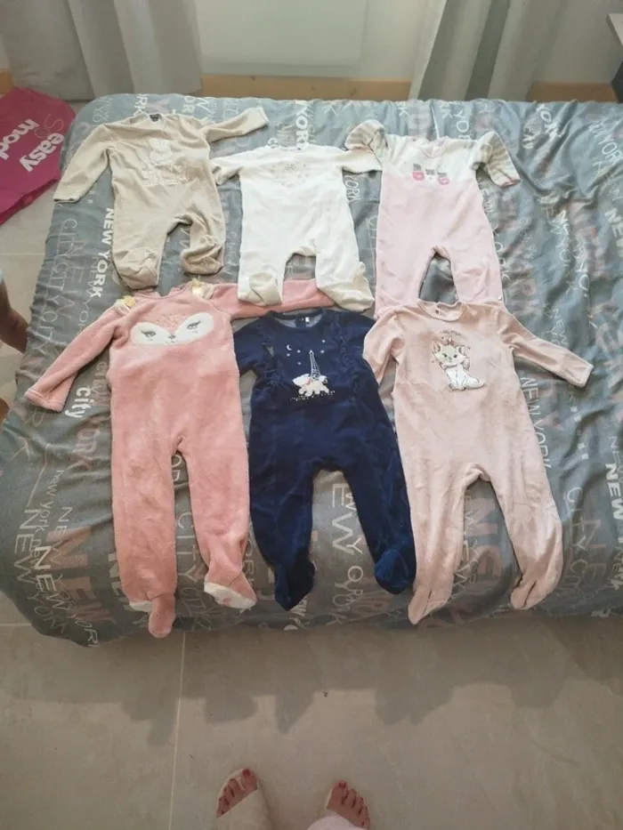 Lot pyjamas 24 mois