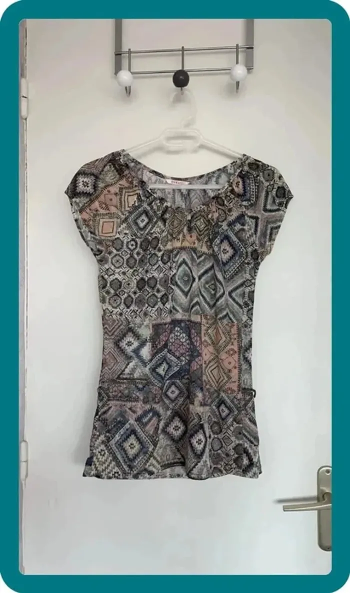 T-shirt motif