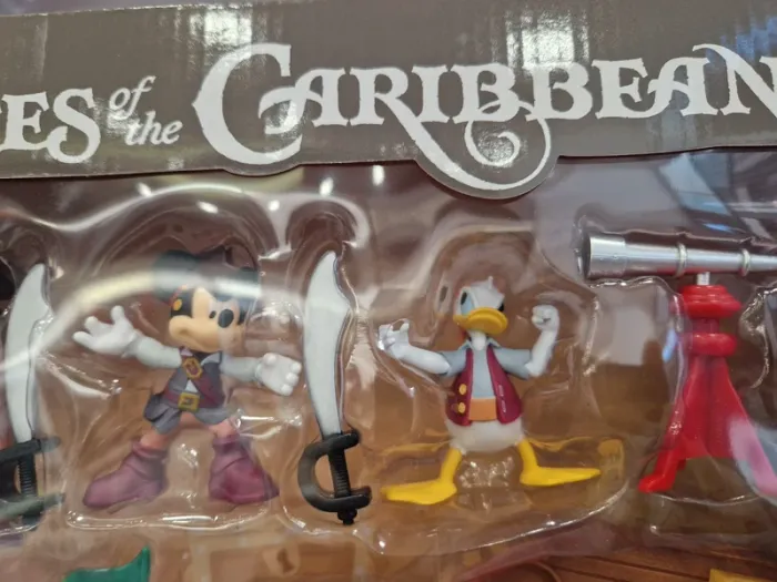 B022- Disney Mickey and Friends Pirates of the Caribbean Beach Playset - photo numéro 6