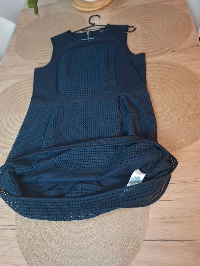 Robe Armani Exchange A|X bleu marine chic ajourée T.40/42 - photo numéro 14