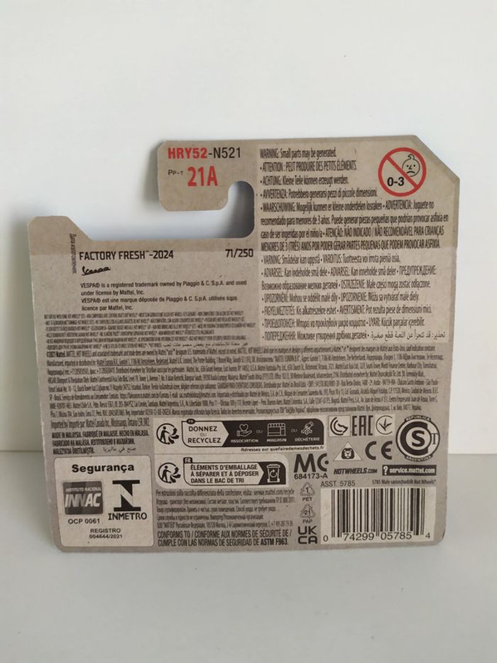 Hotwheels Vespa 90 SS Supersprint 1966 71/250 6/10 factory fresh mattel neuf - photo numéro 3