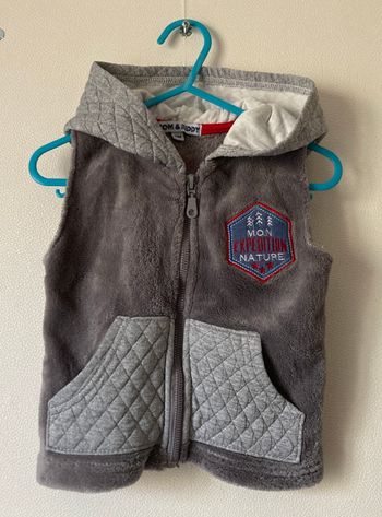 gilet polaire sans manches avec capuche taille 1 an