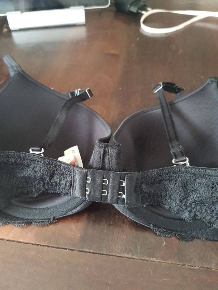 Soutiens-gorge noir Hunkemöller fr85D eu70D - photo numéro 12