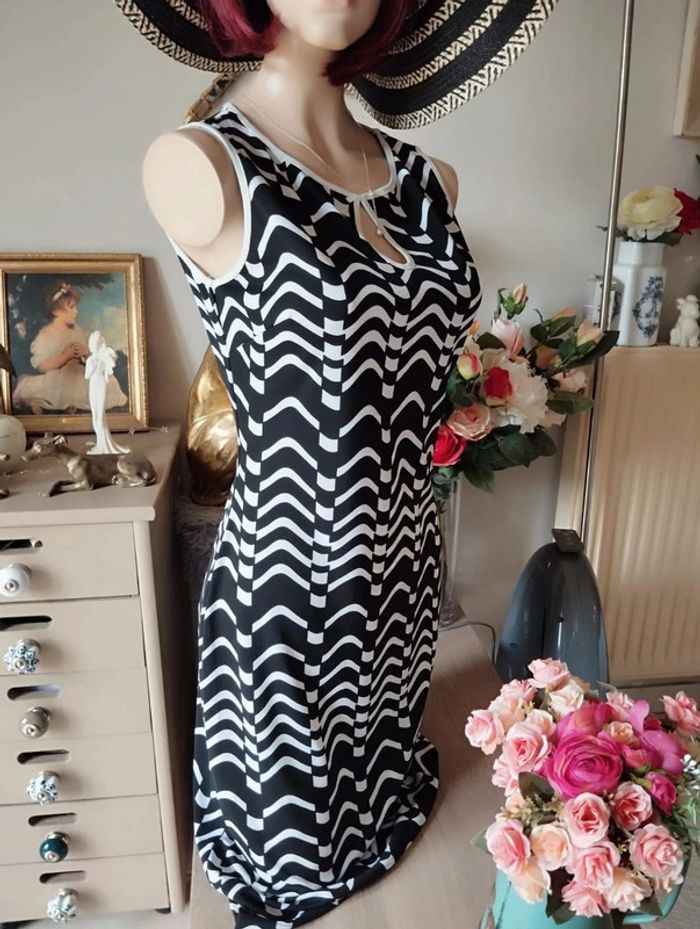 🌿Robe Légère Graphique Près du Corps 123 Taille 36🌿 - photo numéro 10
