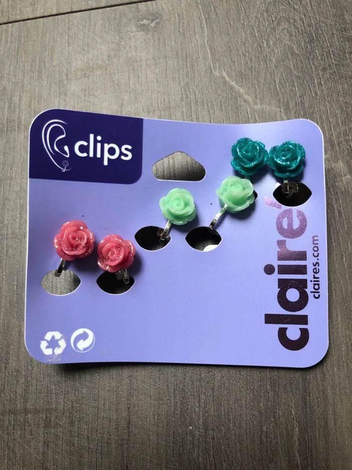 Boucles d’oreilles clip claire ´s neuves roses 🌹