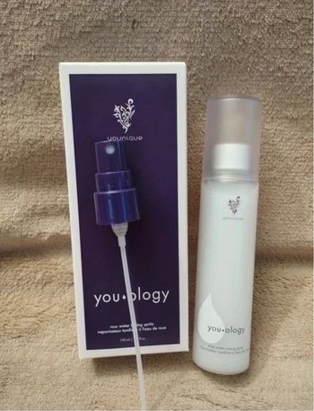 Eau de rose Younique