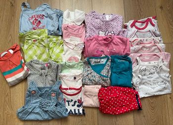 Lot bébé fille 6 mois 23 pièces 