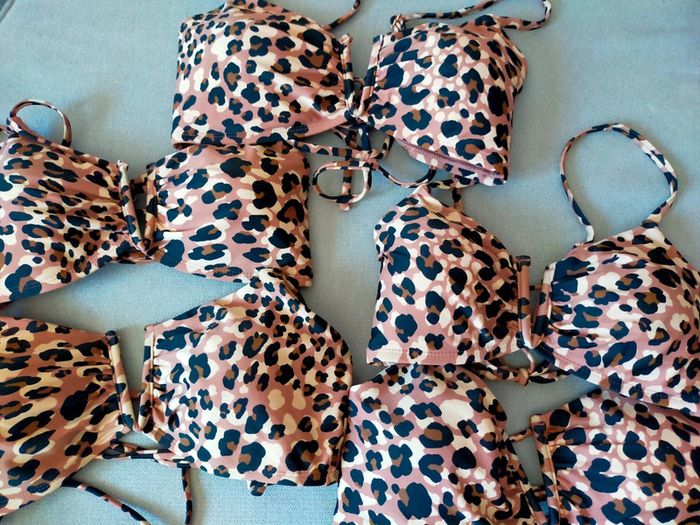 Haut de bikini imprimé léopard – Taille S – 5 exemplaires disponibles