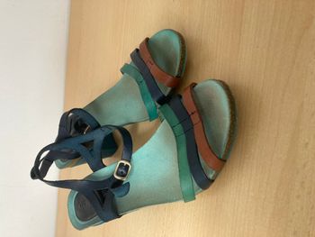 sandale kicker's	taille 39