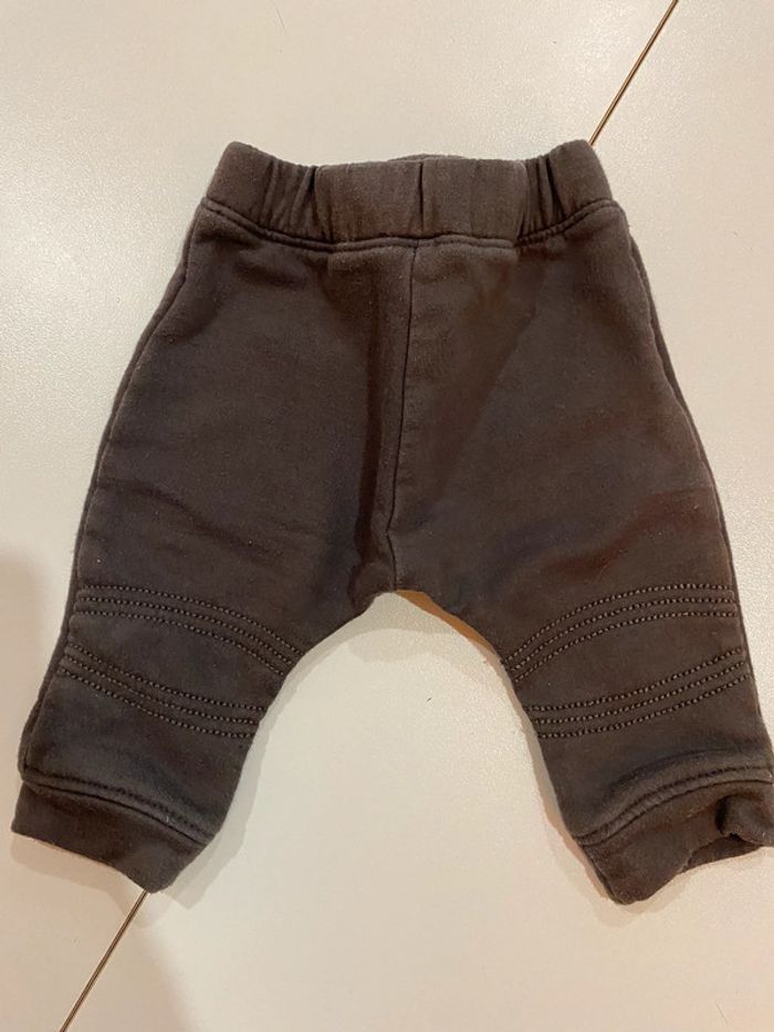 Lot 4 pantalons 1 mois - photo numéro 4