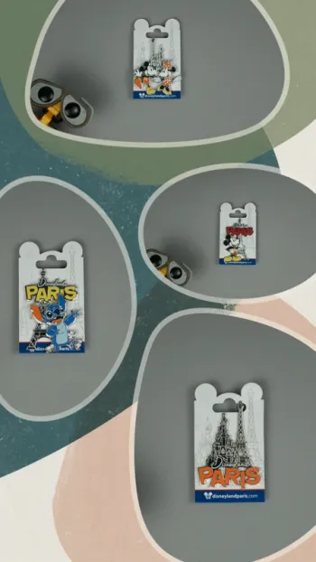 Lot de 4 pin's Paris