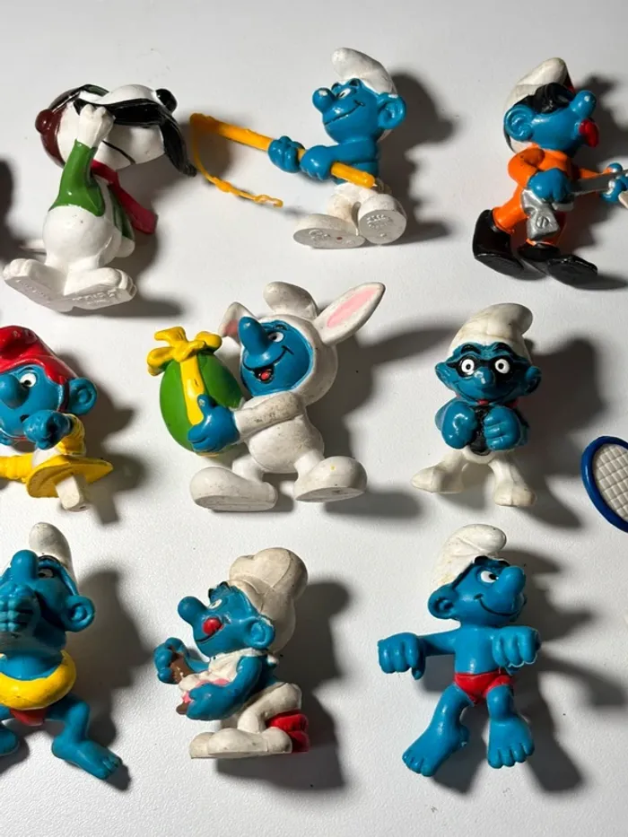 Lot de figurines divers schtroumpfs, snoopy vintage peyo bd - photo numéro 3