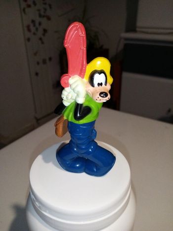 Figurine Disney dingo pêcheur