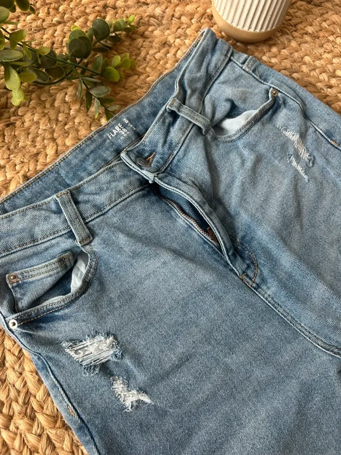 Jean flare Kiabi taille 38 - photo numéro 2
