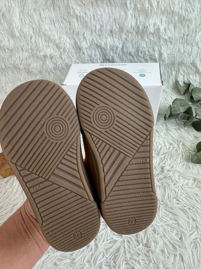Paire de chaussures moutarde GBB taille 22 - photo numéro 4