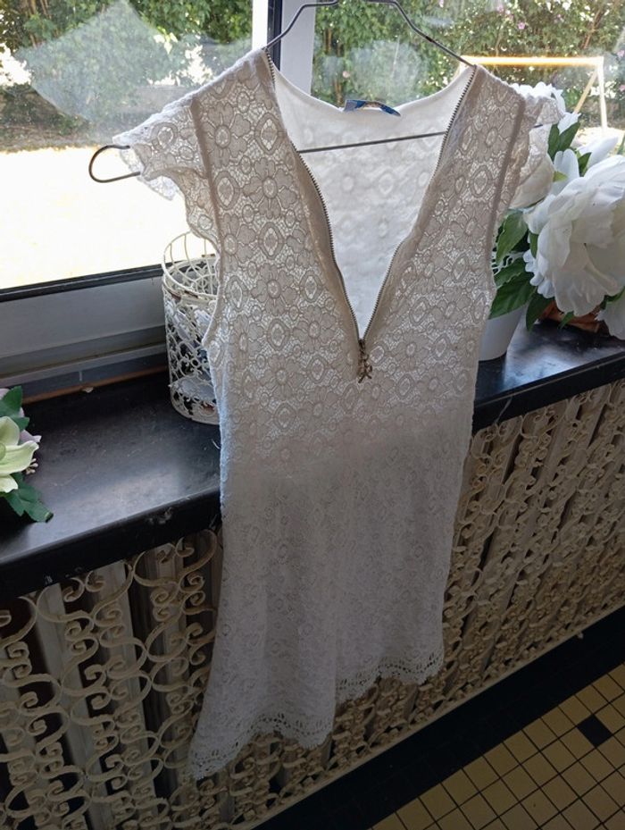 Robe dentelle blanche Lpcgirls taille 10 ans