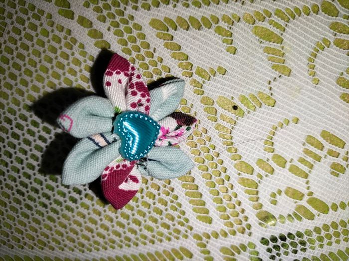 Petite fleur en tissu
