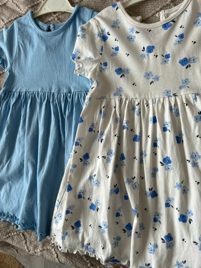 Lot de 2 robes 18 mois - photo numéro 2