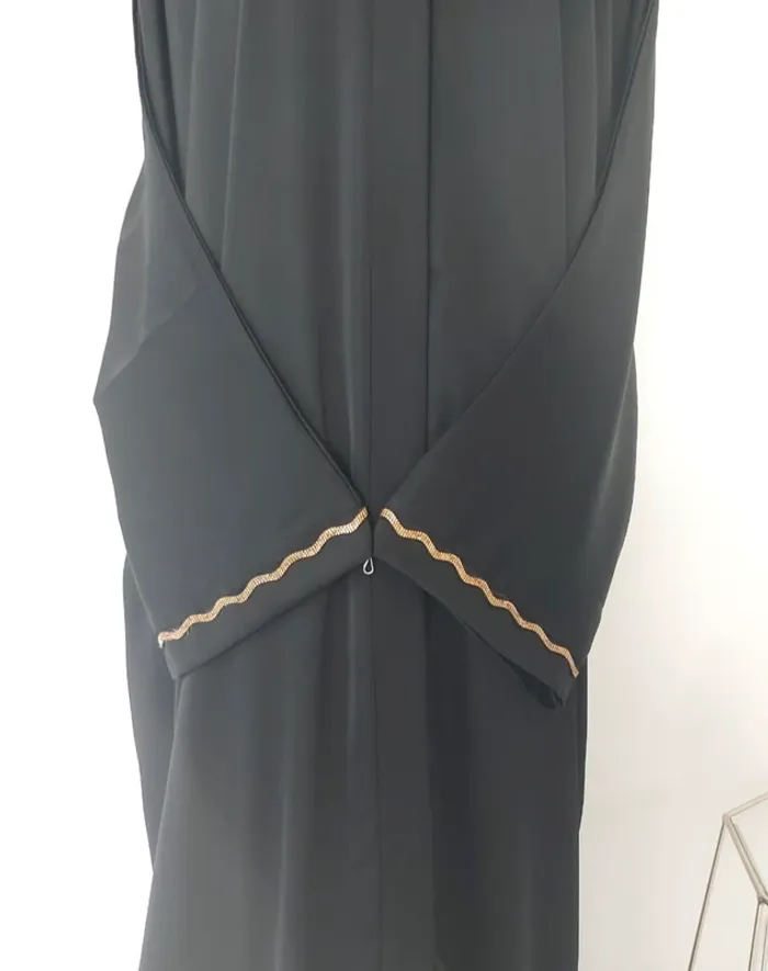 Robe noire zoom 1m50 à 1m55 - photo numéro 4
