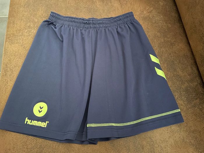 Short sport Hummel xs/s - photo numéro 2