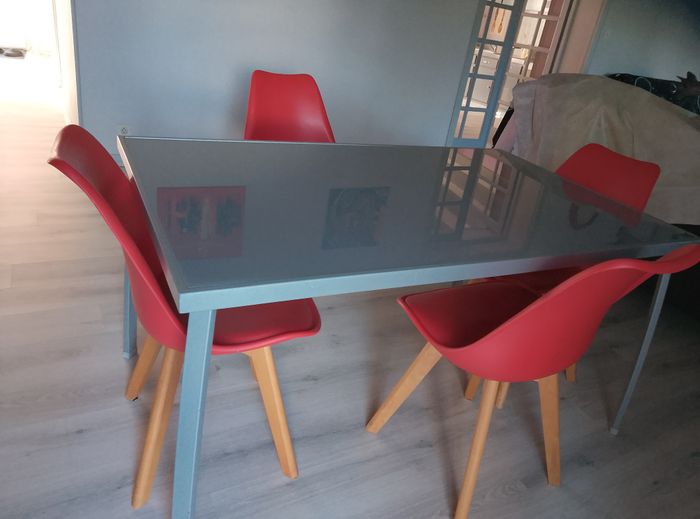 Table 140x85x72cm en verre trempée grise - photo numéro 2