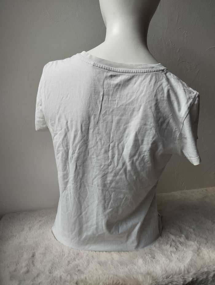Tee-shirt Levi's blanc gros motif sur l'avant taille S - photo numéro 3