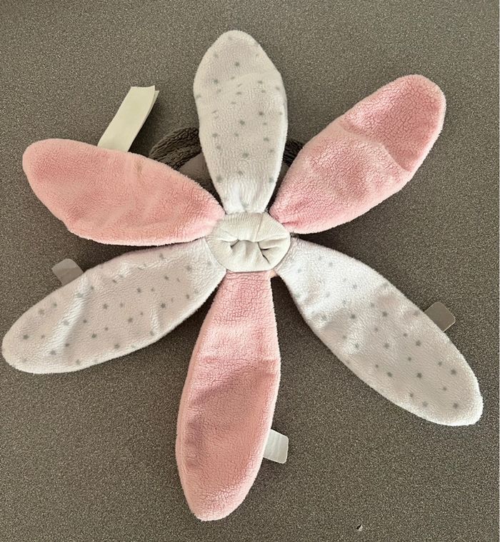 Doudou Minnie pétales rose blanc gris étoiles mouton DISNEY - photo numéro 5