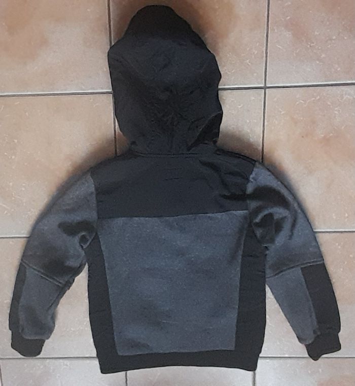 Gilet à capuche  10 ans - photo numéro 2